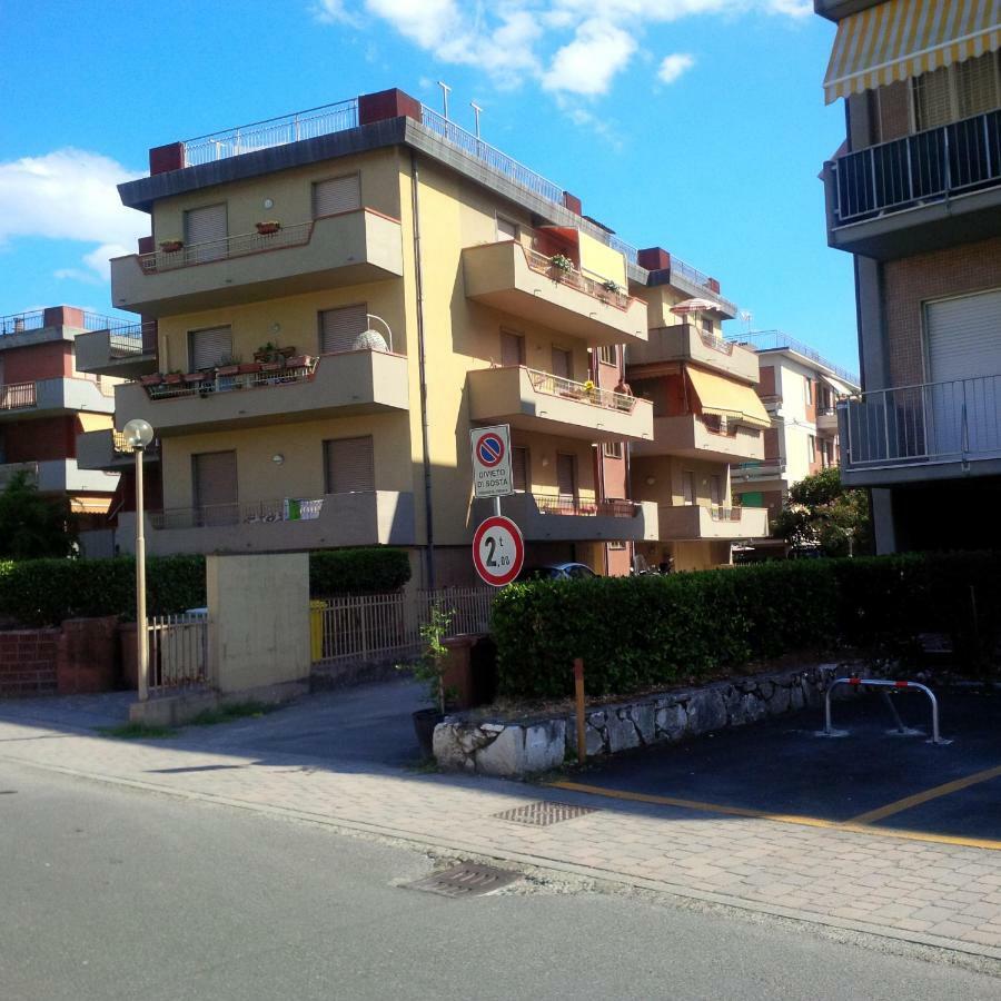 Ferienwohnung Casa Emily Marinella di Sarzana Exterior foto